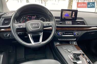 Позашляховик / Кросовер Audi Q5 2019 в Києві