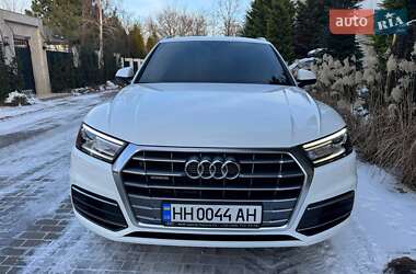 Позашляховик / Кросовер Audi Q5 2018 в Одесі