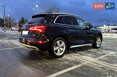 Внедорожник / Кроссовер Audi Q5 2018 в 