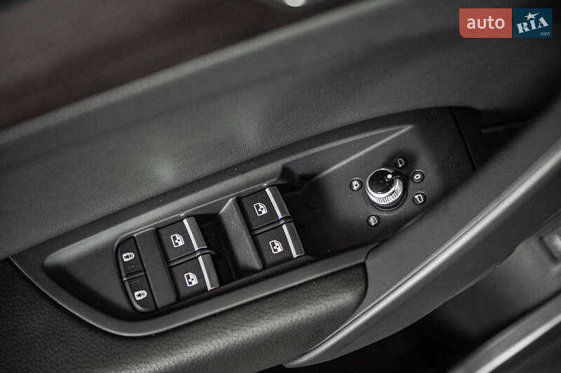 Внедорожник / Кроссовер Audi Q5 2021 в Одессе
