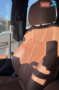 Внедорожник / Кроссовер Audi Q5 2023 в 