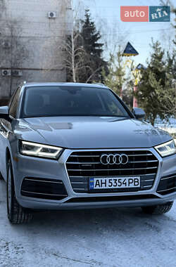 Внедорожник / Кроссовер Audi Q5 2017 в Славянске