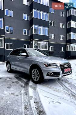 Внедорожник / Кроссовер Audi Q5 2015 в Ахтырке