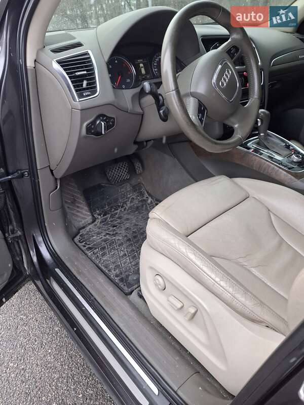 Внедорожник / Кроссовер Audi Q5 2011 в Днепре