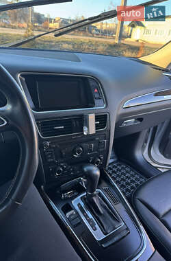 Внедорожник / Кроссовер Audi Q5 2011 в 
