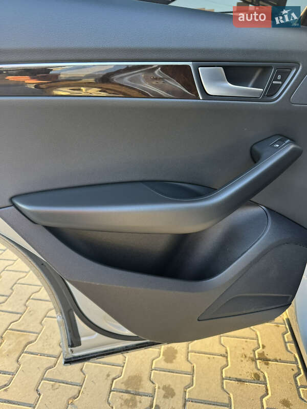 Внедорожник / Кроссовер Audi Q5 2011 в Коростене