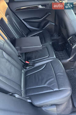 Внедорожник / Кроссовер Audi Q5 2011 в 
