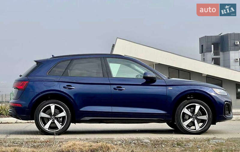 Внедорожник / Кроссовер Audi Q5 2022 в Киеве