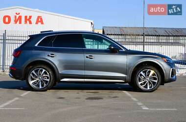 Внедорожник / Кроссовер Audi Q5 2022 в 