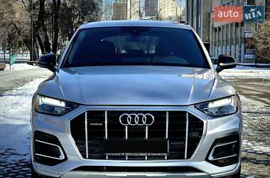 Внедорожник / Кроссовер Audi Q5 2022 в 