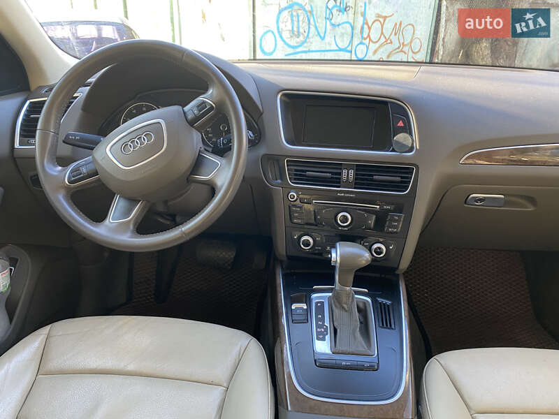 Внедорожник / Кроссовер Audi Q5 2014 в Киеве
