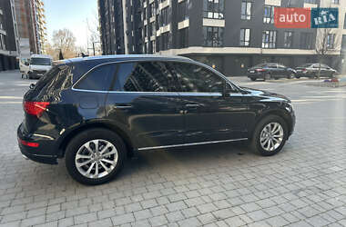 Позашляховик / Кросовер Audi Q5 2015 в 