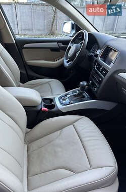 Внедорожник / Кроссовер Audi Q5 2015 в 
