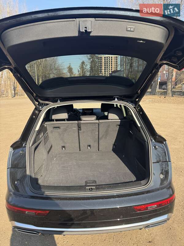 Внедорожник / Кроссовер Audi Q5 2023 в Киеве