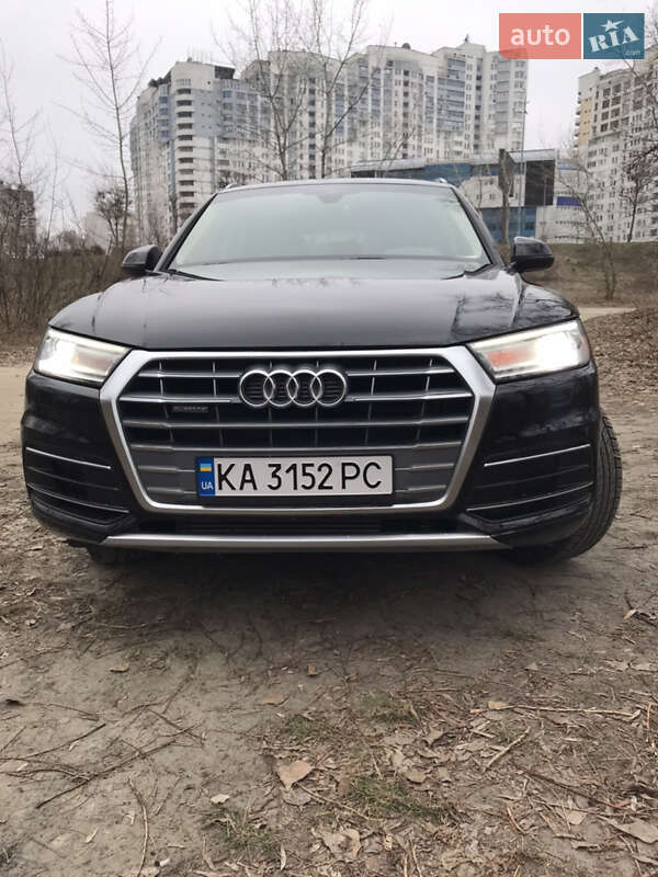Внедорожник / Кроссовер Audi Q5 2019 в Киеве