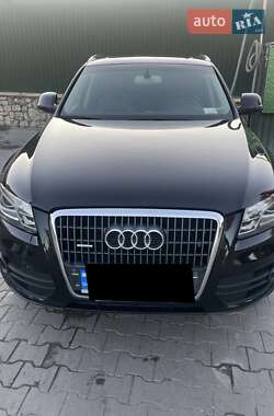 Внедорожник / Кроссовер Audi Q5 2010 в Волочиске