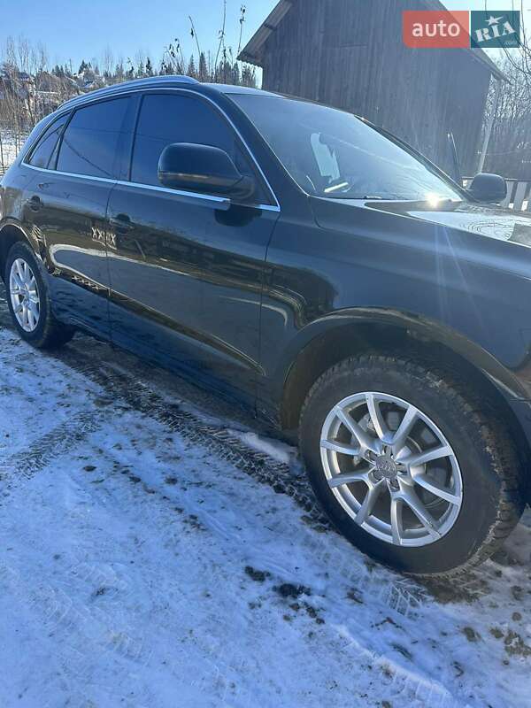 Внедорожник / Кроссовер Audi Q5 2011 в Ворохте