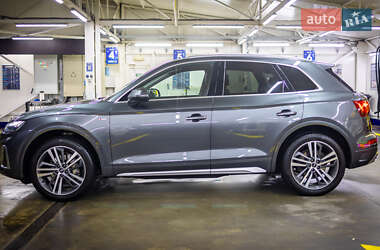 Внедорожник / Кроссовер Audi Q5 2021 в Черновцах