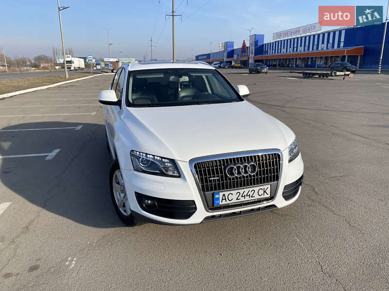 Позашляховик / Кросовер Audi Q5 2011 в Луцьку