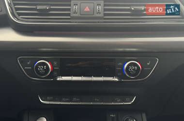 Внедорожник / Кроссовер Audi Q5 2022 в 