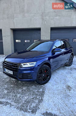 Внедорожник / Кроссовер Audi Q5 2017 в 