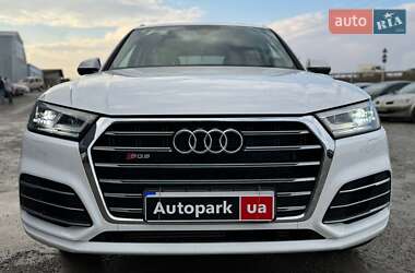 Внедорожник / Кроссовер Audi Q5 2018 в 
