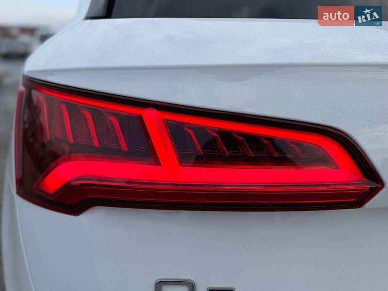 Позашляховик / Кросовер Audi Q5 2018 в Львові