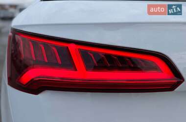 Внедорожник / Кроссовер Audi Q5 2018 в 