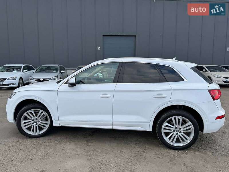 Позашляховик / Кросовер Audi Q5 2018 в Львові