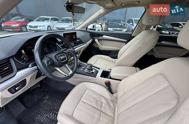 Внедорожник / Кроссовер Audi Q5 2018 в 
