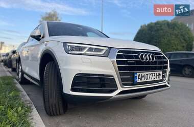 Внедорожник / Кроссовер Audi Q5 2017 в 
