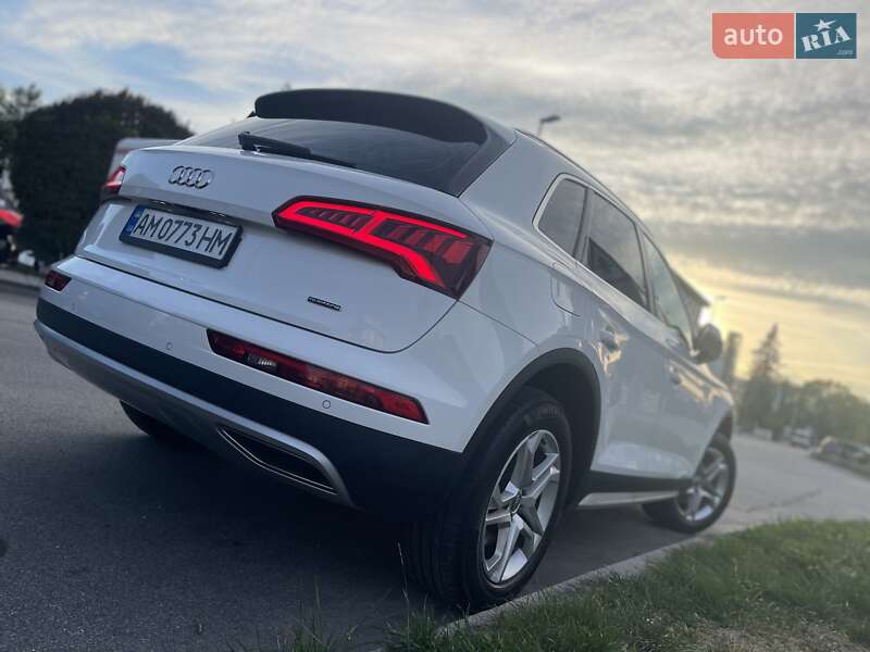 Внедорожник / Кроссовер Audi Q5 2017 в Бердичеве