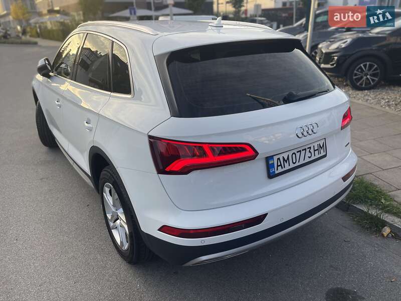 Внедорожник / Кроссовер Audi Q5 2017 в Бердичеве