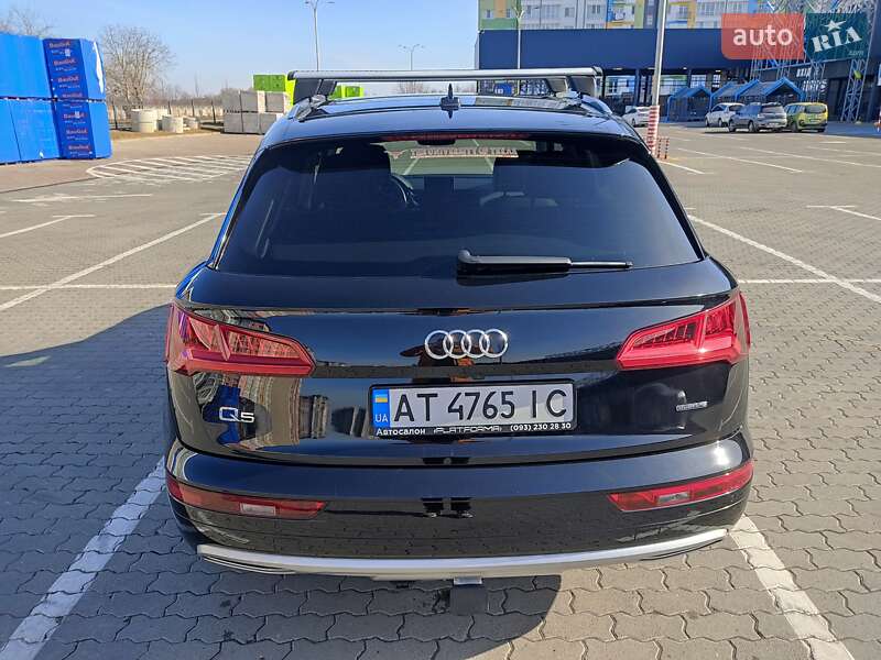 Внедорожник / Кроссовер Audi Q5 2020 в Ивано-Франковске