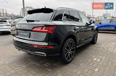 Внедорожник / Кроссовер Audi Q5 2019 в Киеве