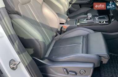 Внедорожник / Кроссовер Audi Q5 2018 в 