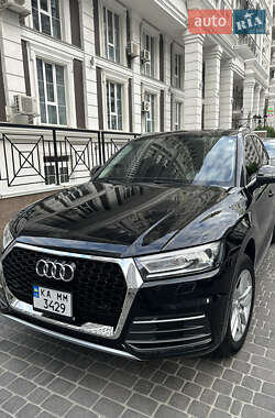 Внедорожник / Кроссовер Audi Q5 2020 в 