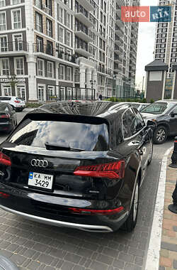 Внедорожник / Кроссовер Audi Q5 2020 в 