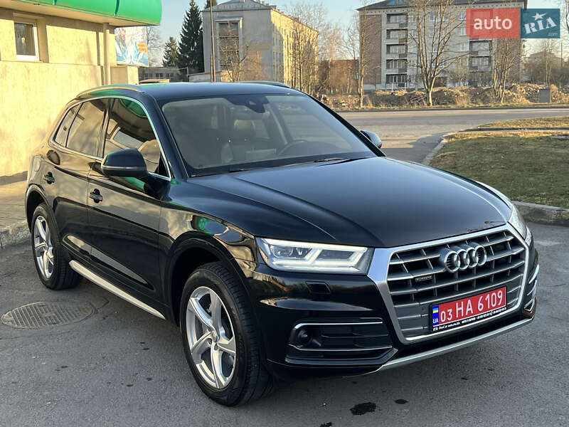 Внедорожник / Кроссовер Audi Q5 2018 в Дрогобыче