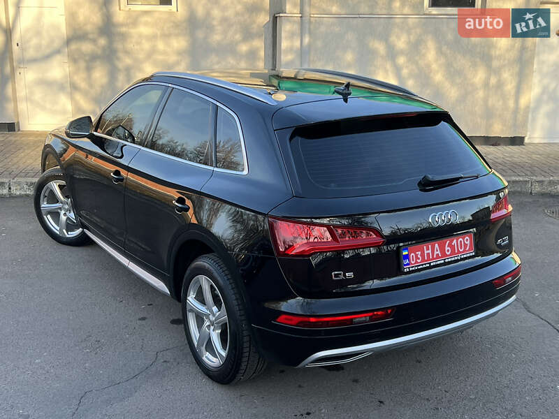 Внедорожник / Кроссовер Audi Q5 2018 в Дрогобыче
