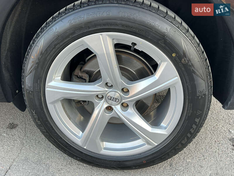 Внедорожник / Кроссовер Audi Q5 2018 в Дрогобыче