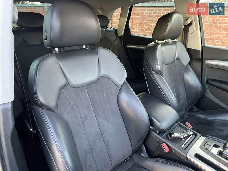 Внедорожник / Кроссовер Audi Q5 2018 в Дрогобыче