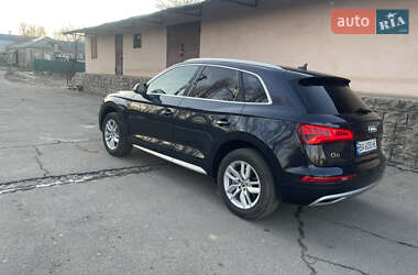 Внедорожник / Кроссовер Audi Q5 2019 в 