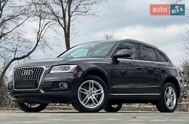 Позашляховик / Кросовер Audi Q5 2015 в 
