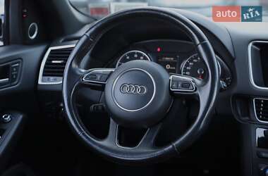 Внедорожник / Кроссовер Audi Q5 2016 в 