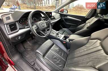 Позашляховик / Кросовер Audi Q5 2018 в 