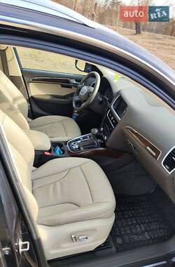 Внедорожник / Кроссовер Audi Q5 2015 в 
