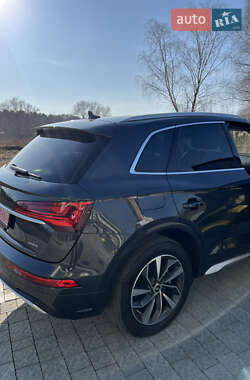 Внедорожник / Кроссовер Audi Q5 2021 в 