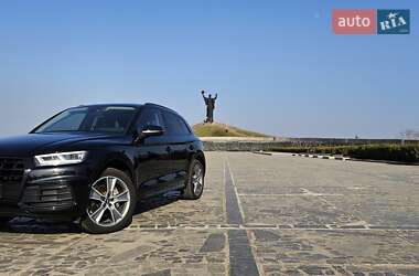 Внедорожник / Кроссовер Audi Q5 2019 в 