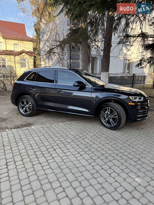 Внедорожник / Кроссовер Audi Q5 2020 в Ивано-Франковске